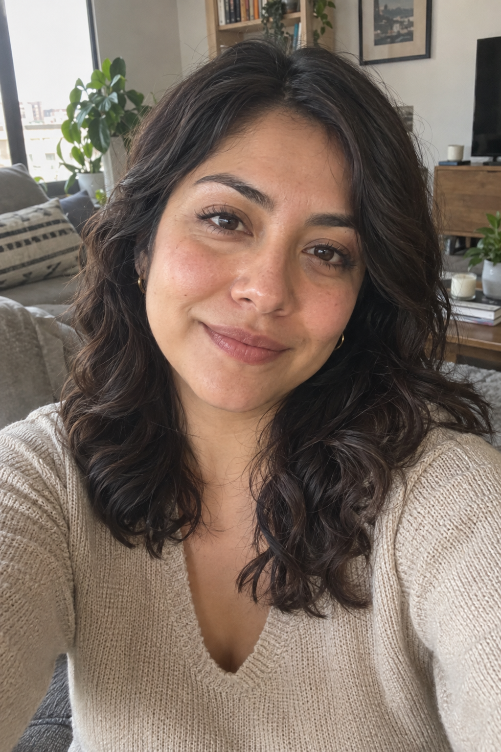 files/selfie-casual-mujer-mexicana.png